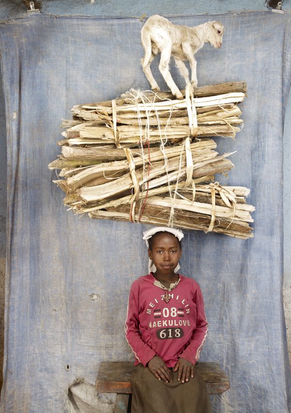 série How much can you carry - Aru, Ethiopie, 2012